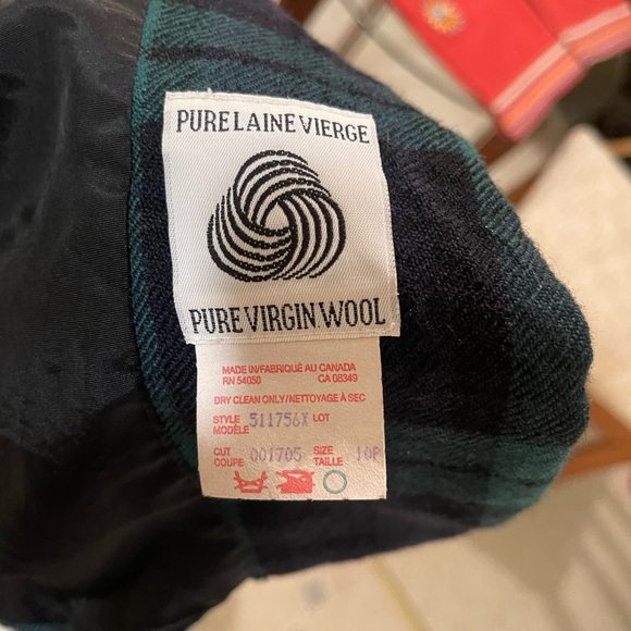 A vintage jacket that I bought from a vintage store. - Picture 3 of 5